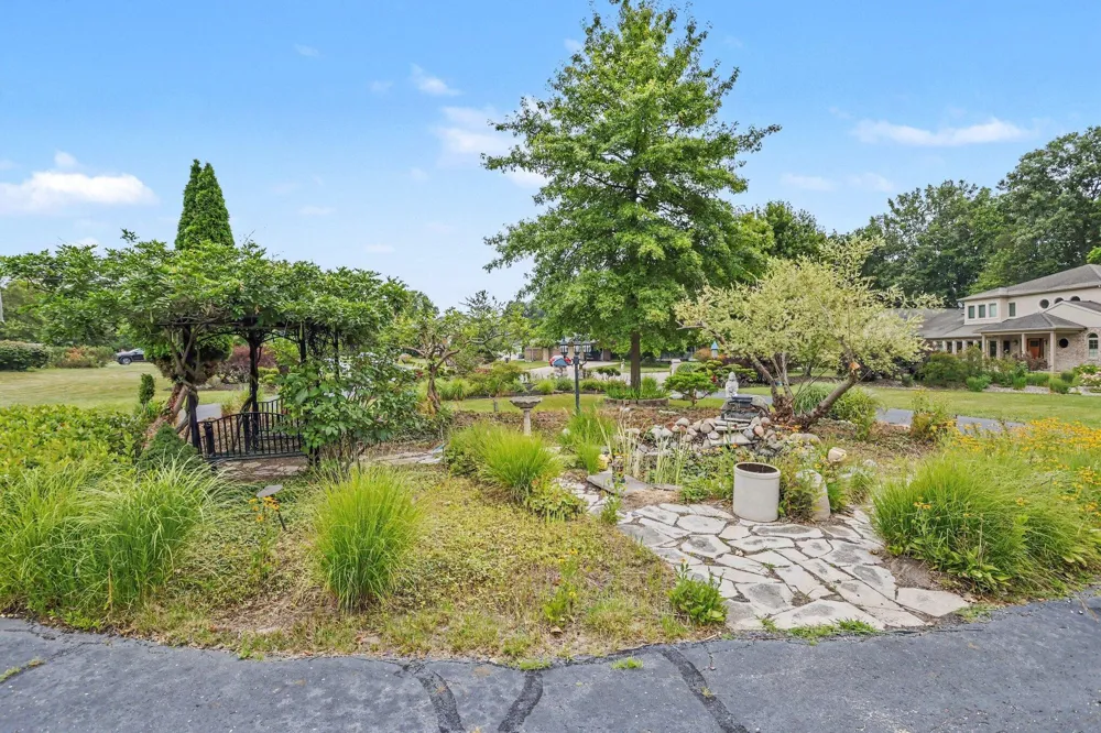 5240 Stockbridge Court Royalton Township, MI 49085