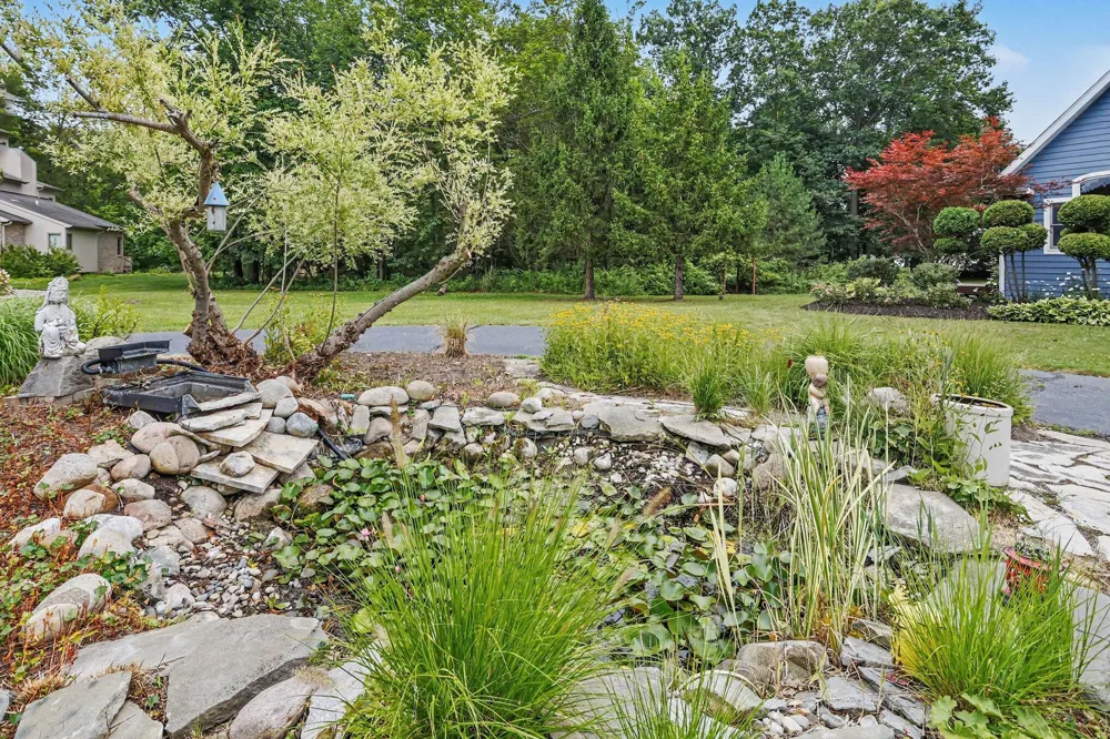 5240 Stockbridge Court Royalton Township, MI 49085