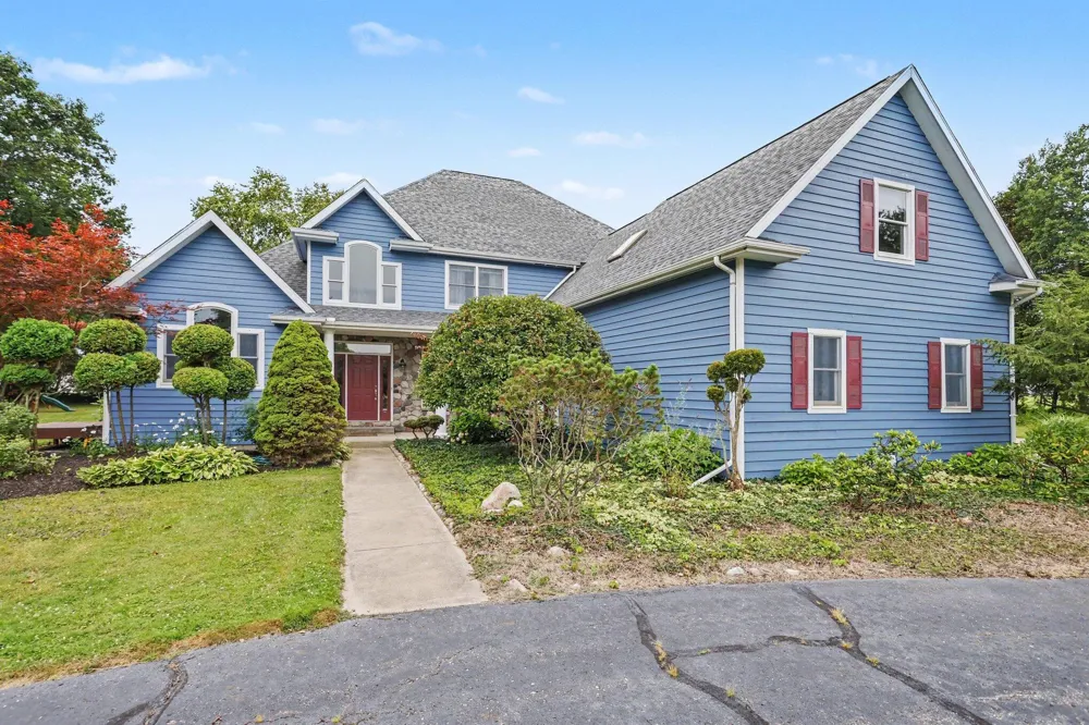 5240 Stockbridge Court Royalton Township, MI 49085