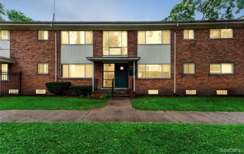 17332 Bentler #304