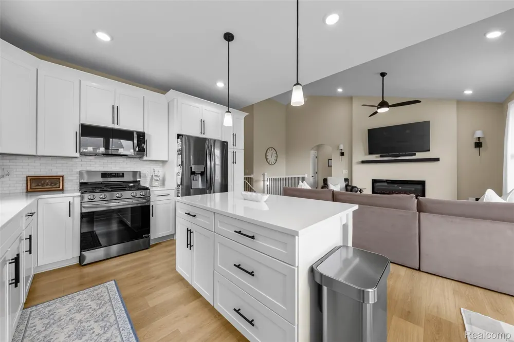 2169 Dabate Drive Marion Township, MI 48843