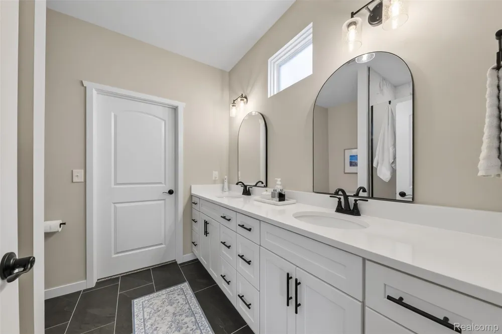 2169 Dabate Drive Marion Township, MI 48843