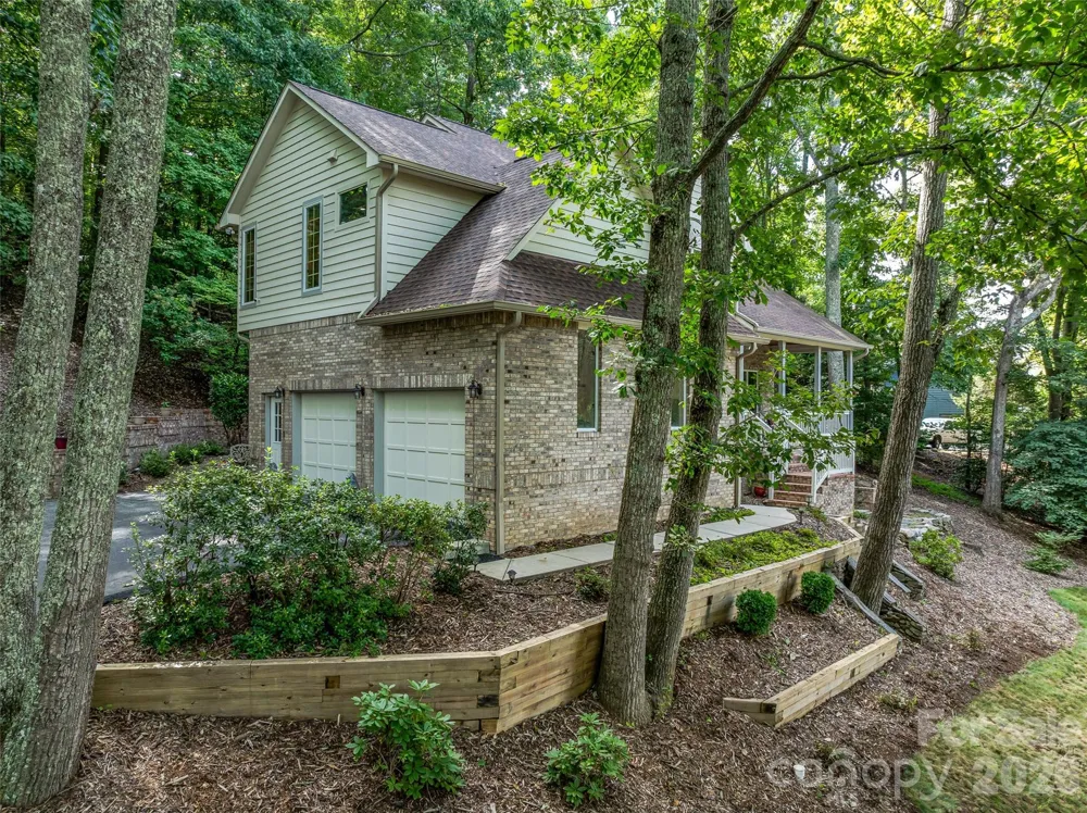 105 Galloway Drive Asheville, NC 28803