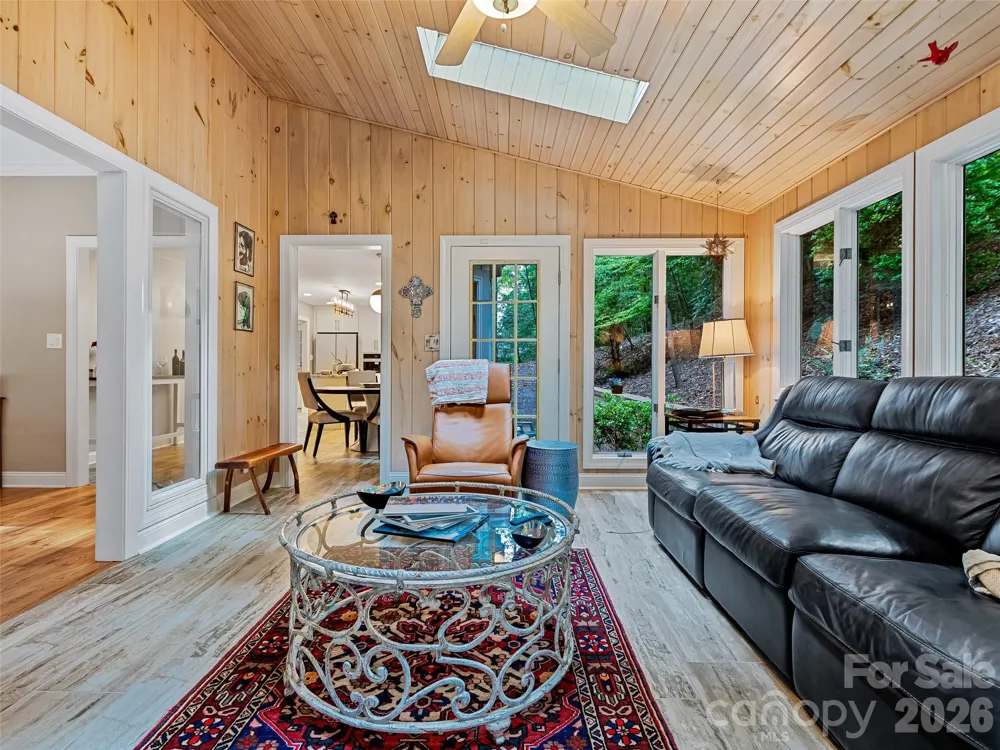 105 Galloway Drive Asheville, NC 28803