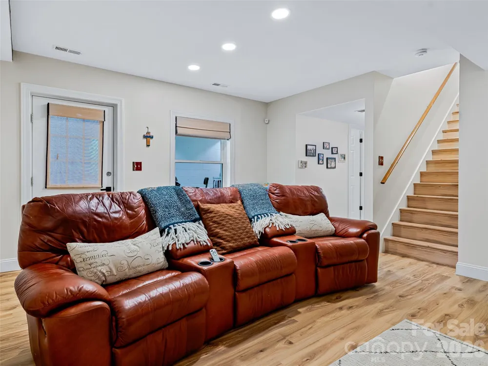 105 Galloway Drive Asheville, NC 28803