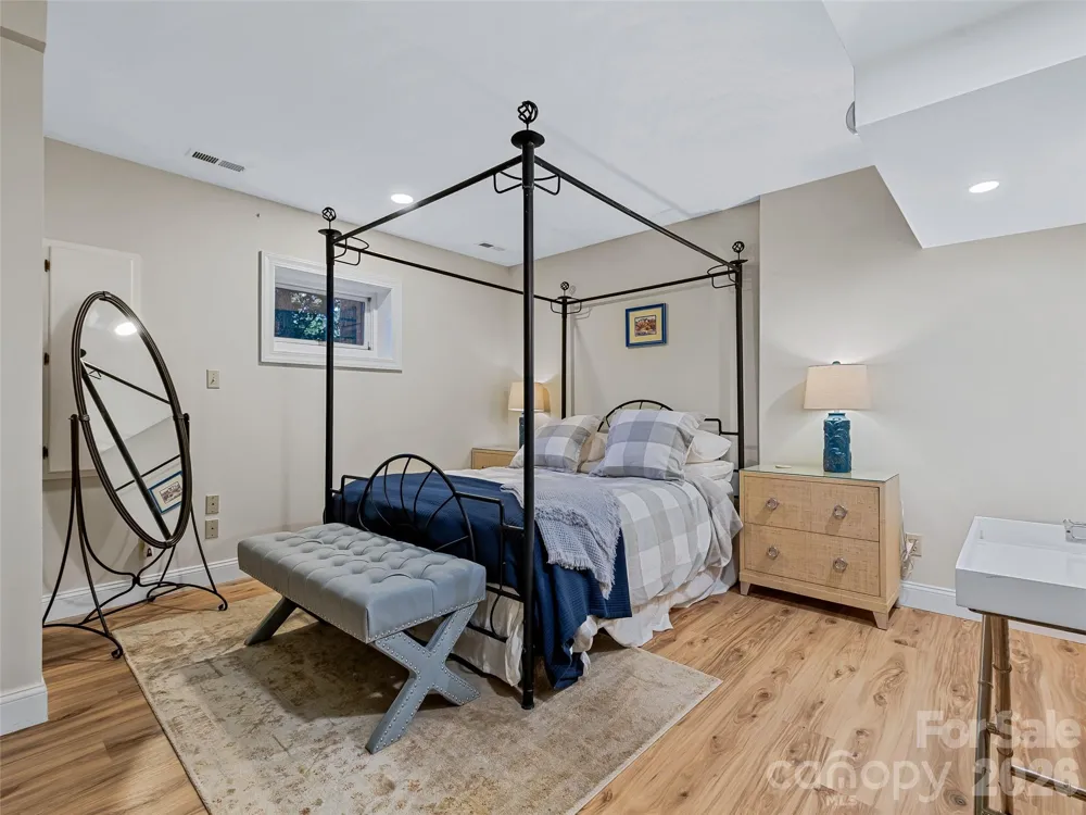 105 Galloway Drive Asheville, NC 28803
