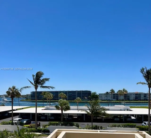 108 Lakeshore Dr #338 North Palm Beach, FL 33408