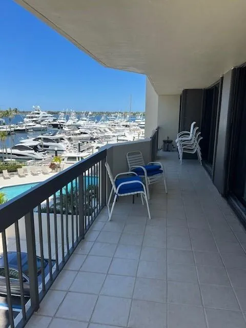 108 Lakeshore Dr #338 North Palm Beach, FL 33408