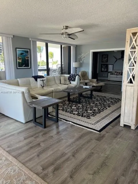 108 Lakeshore Dr #338 North Palm Beach, FL 33408