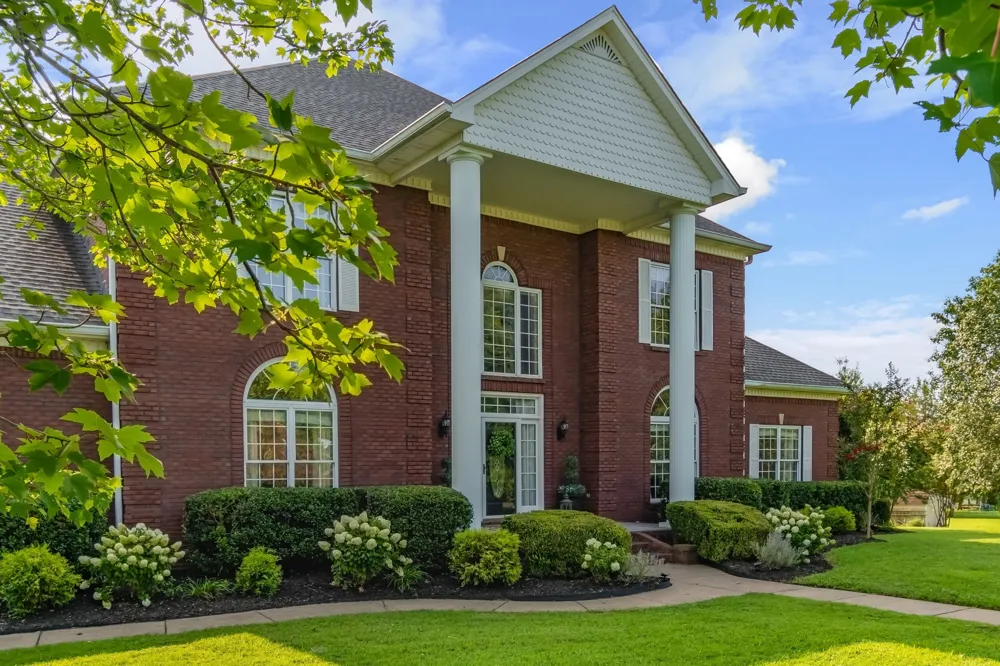 327 N Central Ave Watertown, TN 37184