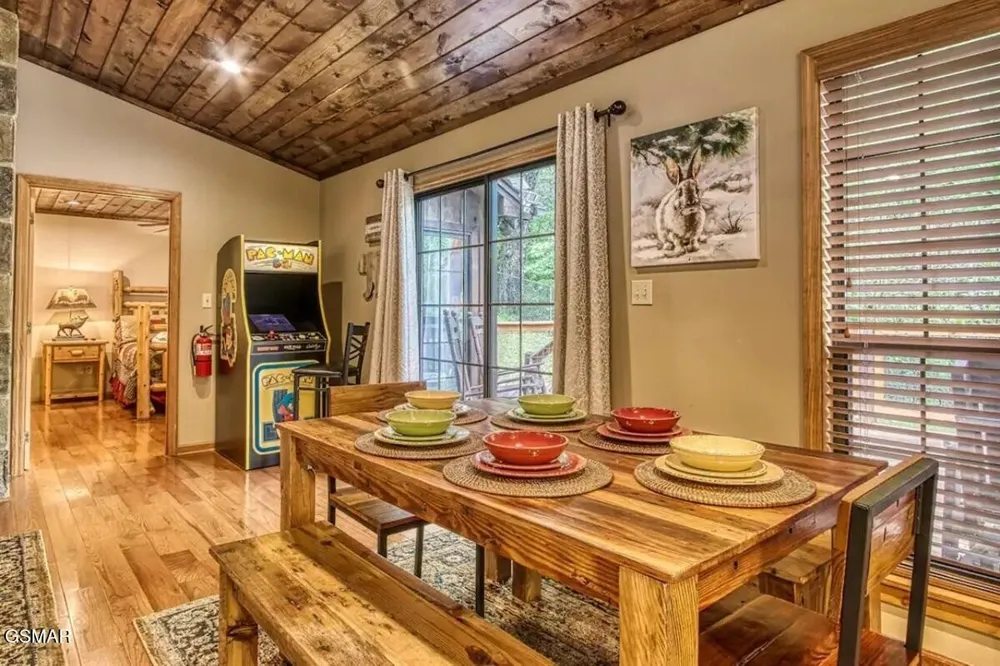 503 Eagle Trail Gatlinburg, TN 37738
