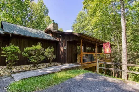 503 Eagle Trail