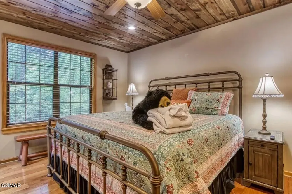503 Eagle Trail Gatlinburg, TN 37738
