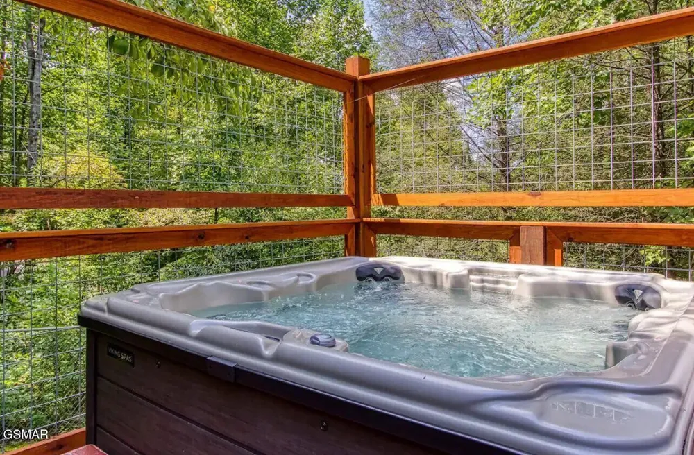 503 Eagle Trail Gatlinburg, TN 37738