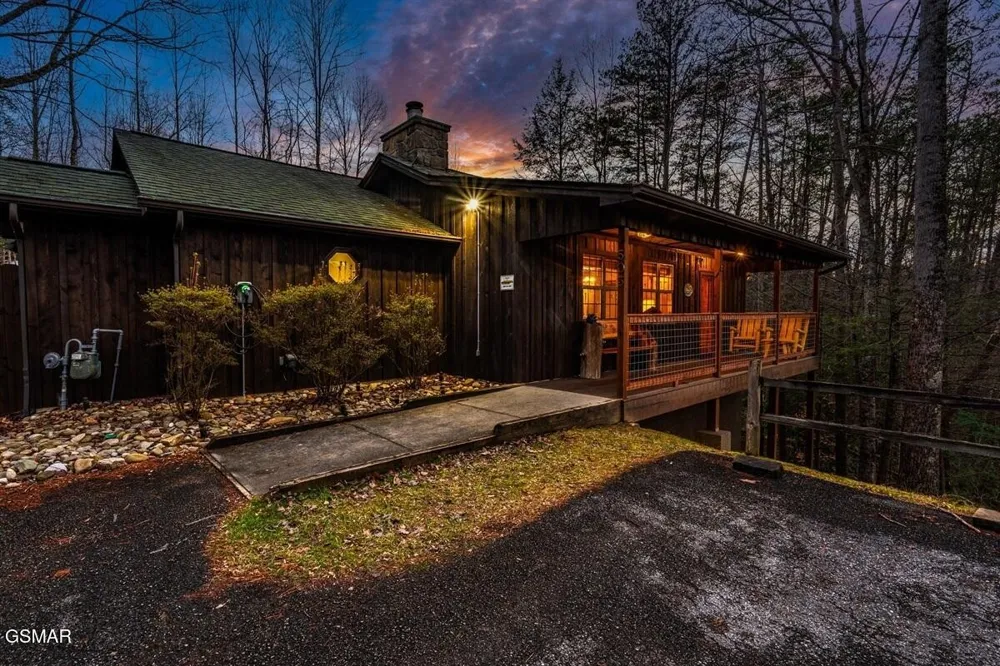 503 Eagle Trail Gatlinburg, TN 37738