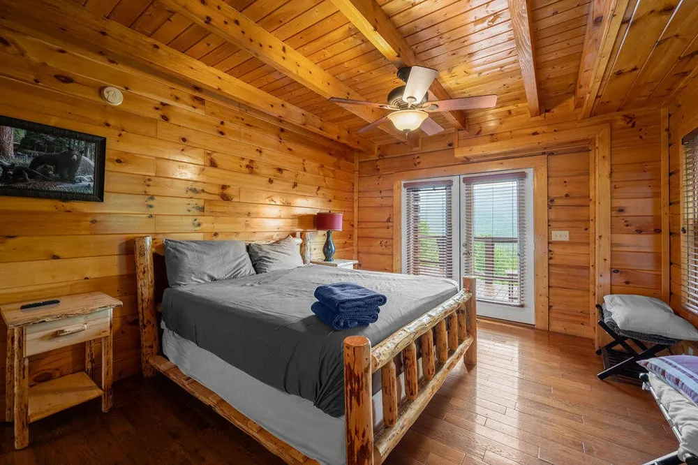 725 Big Bear Ridge Road Gatlinburg, TN 37738