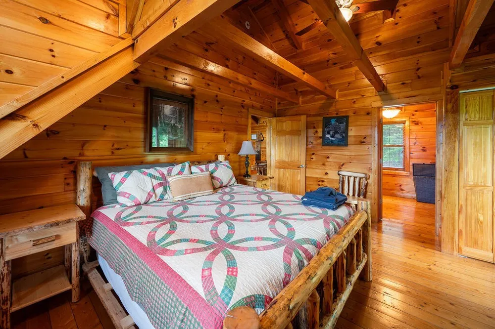 725 Big Bear Ridge Road Gatlinburg, TN 37738