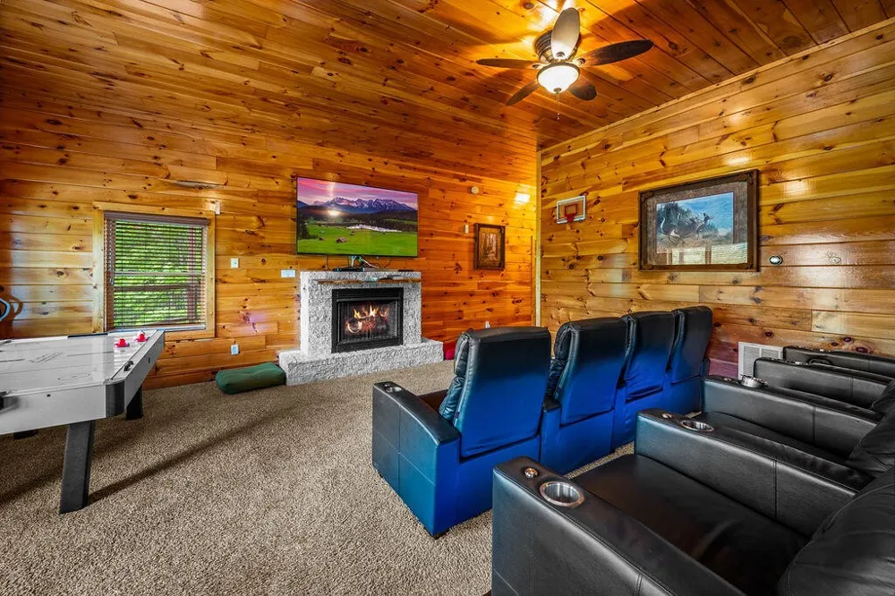 725 Big Bear Ridge Road Gatlinburg, TN 37738