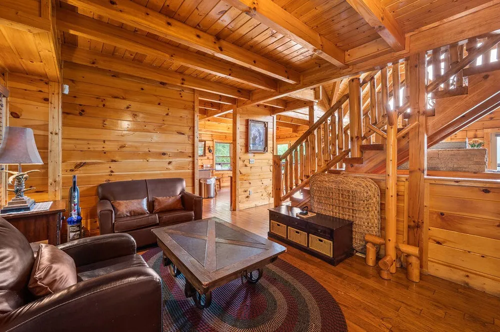 725 Big Bear Ridge Road Gatlinburg, TN 37738