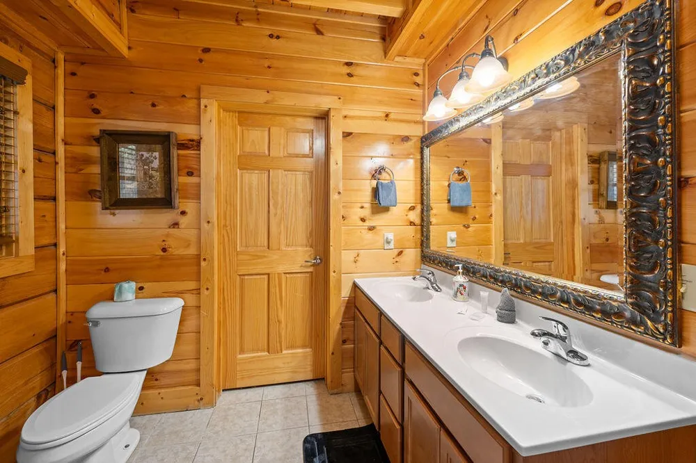 725 Big Bear Ridge Road Gatlinburg, TN 37738