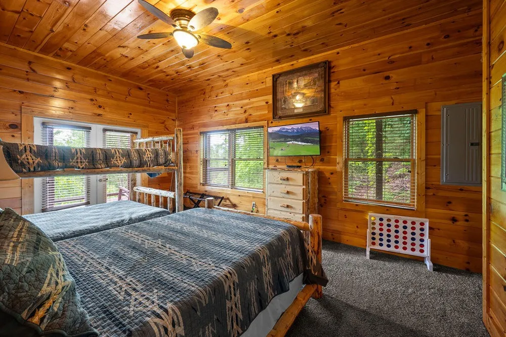 725 Big Bear Ridge Road Gatlinburg, TN 37738