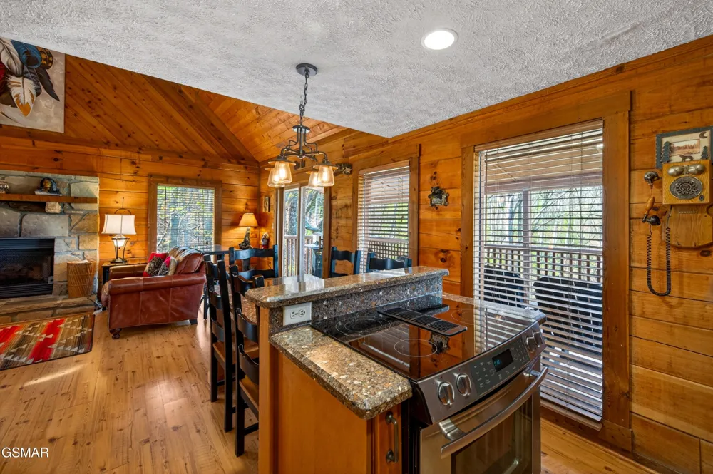 2307 Smoky Mountain Court Gatlinburg, TN 37738