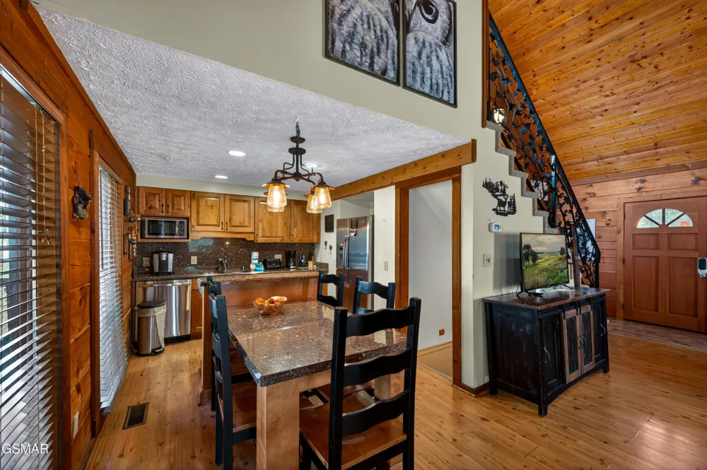 2307 Smoky Mountain Court Gatlinburg, TN 37738