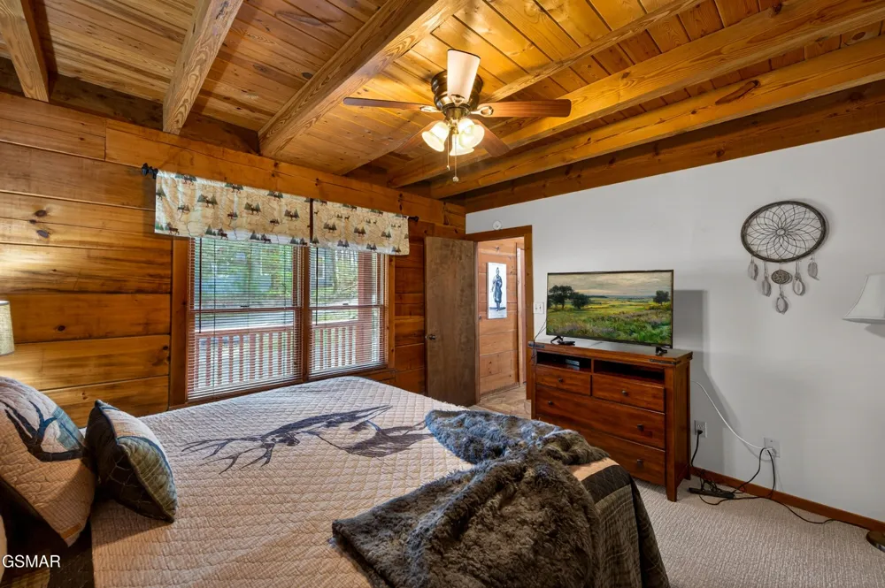 2307 Smoky Mountain Court Gatlinburg, TN 37738