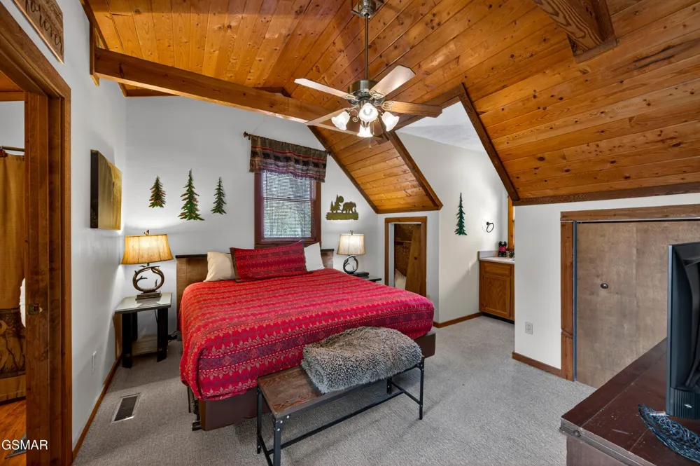 2307 Smoky Mountain Court Gatlinburg, TN 37738