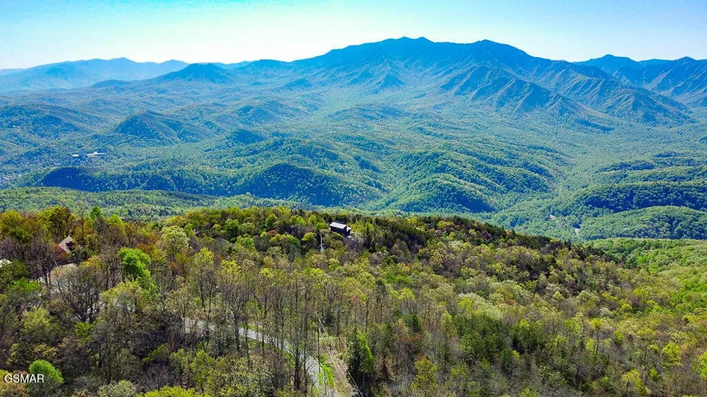 2307 Smoky Mountain Court Gatlinburg, TN 37738