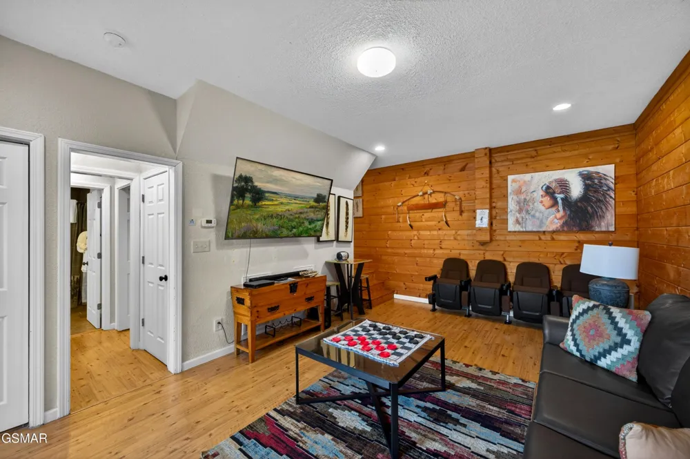 2307 Smoky Mountain Court Gatlinburg, TN 37738