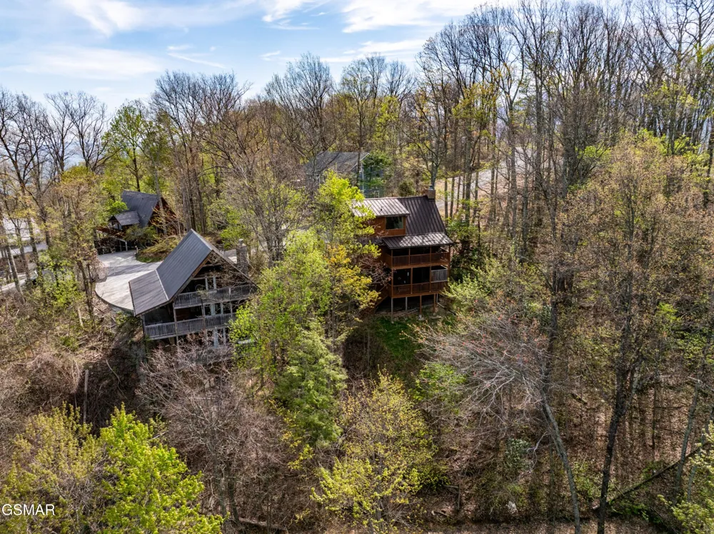 2307 Smoky Mountain Court Gatlinburg, TN 37738