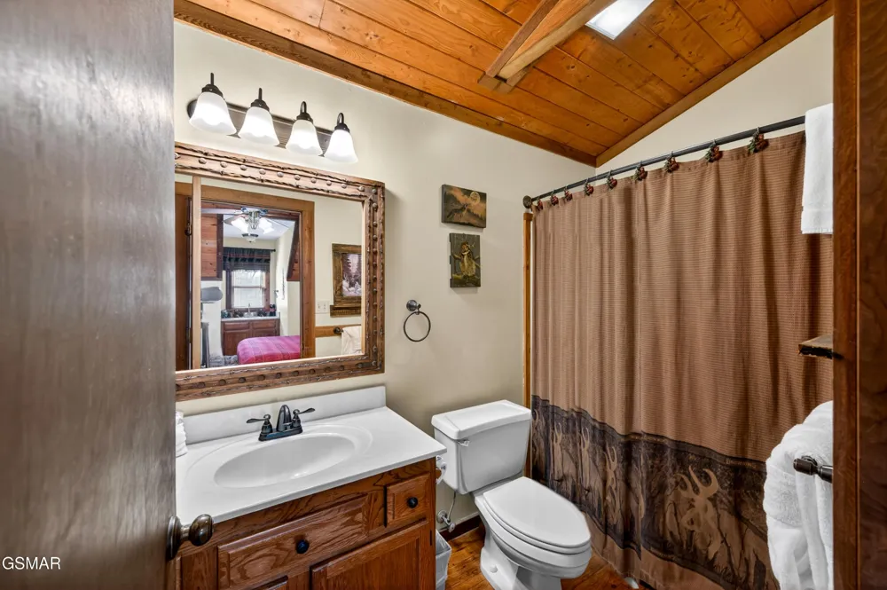 2307 Smoky Mountain Court Gatlinburg, TN 37738