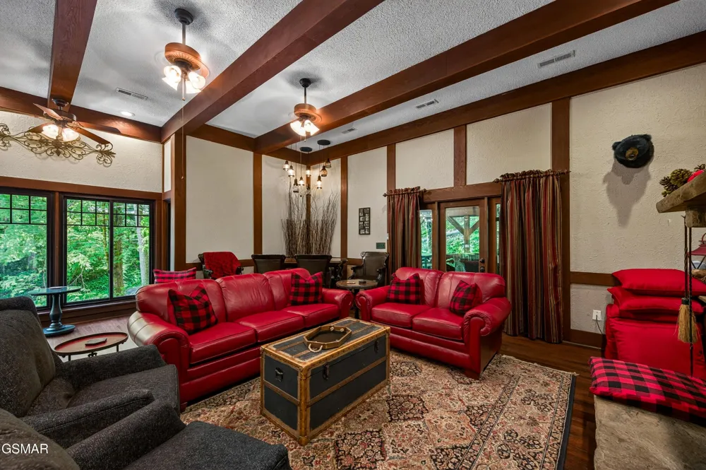 1116 Ski Mountain Road Gatlinburg, TN 37738