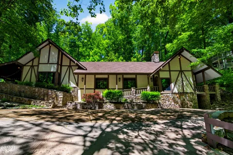 1116 Ski Mountain Road