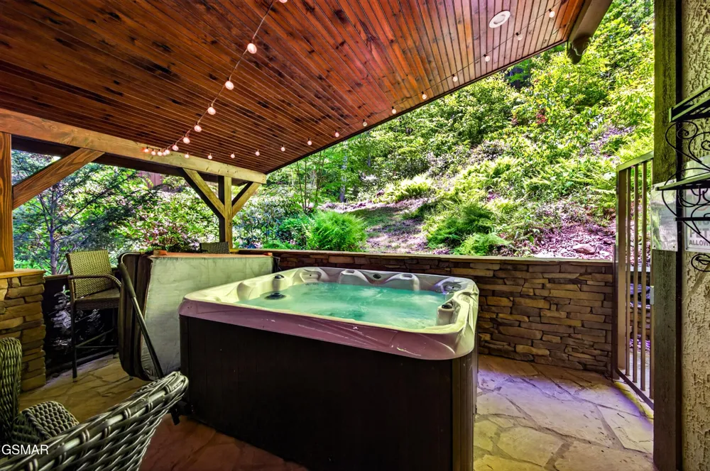 1116 Ski Mountain Road Gatlinburg, TN 37738