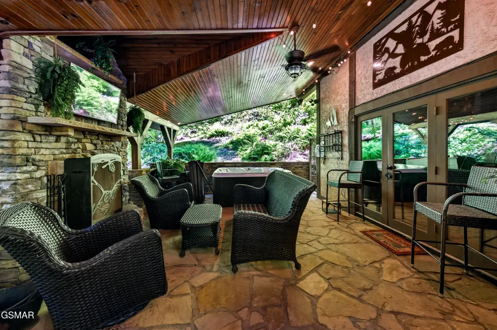 1116 Ski Mountain Road Gatlinburg, TN 37738