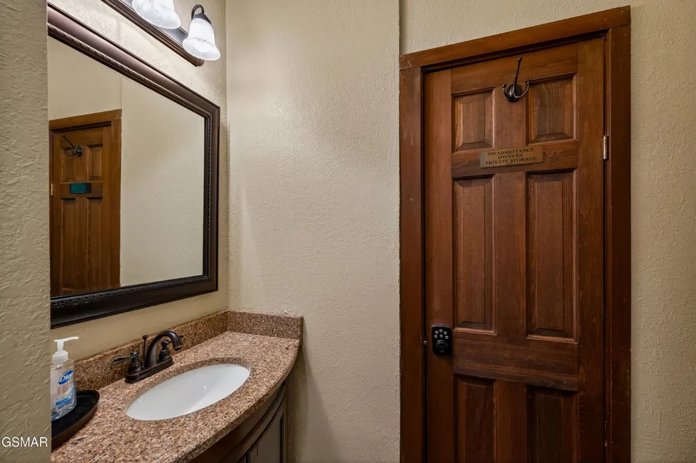 1116 Ski Mountain Road Gatlinburg, TN 37738