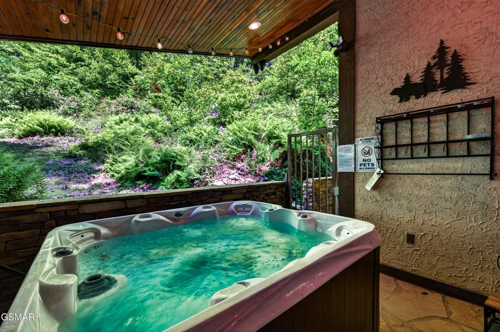 1116 Ski Mountain Road Gatlinburg, TN 37738