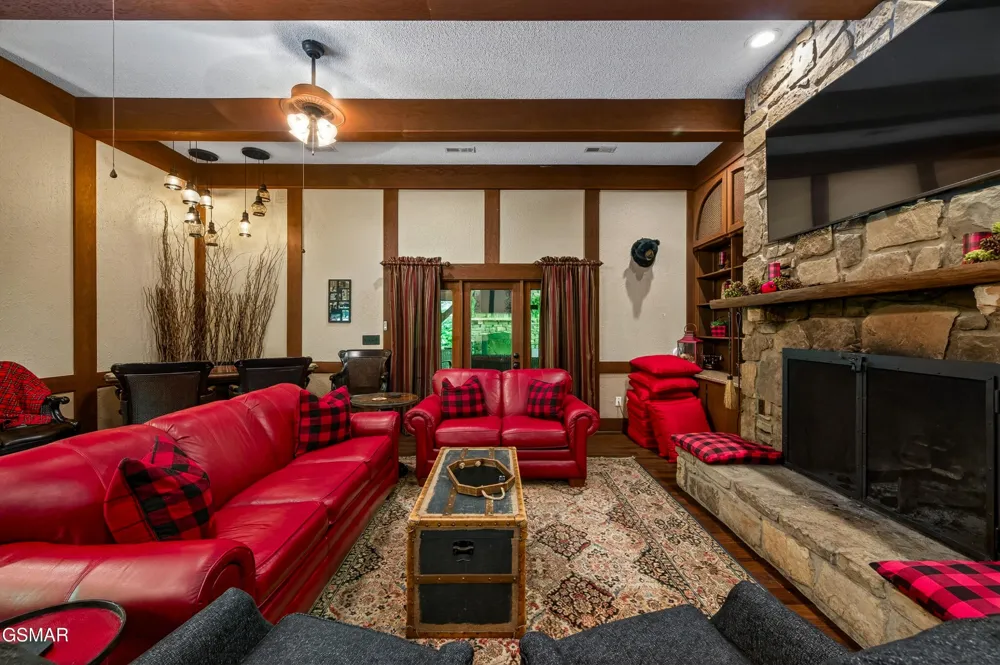 1116 Ski Mountain Road Gatlinburg, TN 37738