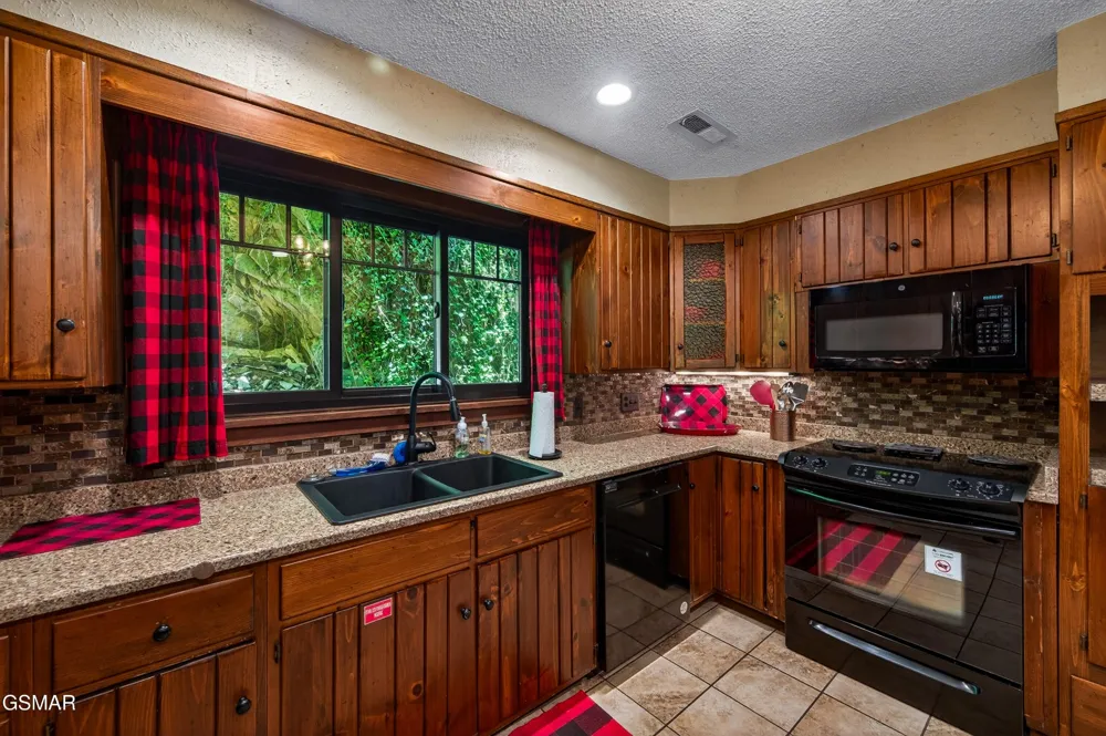 1116 Ski Mountain Road Gatlinburg, TN 37738