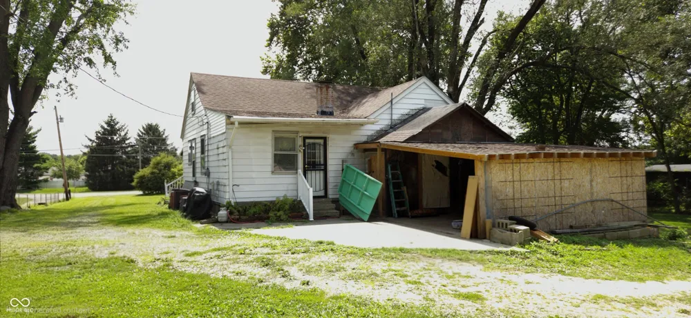 5820 E 25th Street Columbus, IN 47203