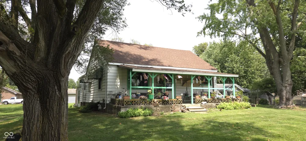 5820 E 25th Street Columbus, IN 47203