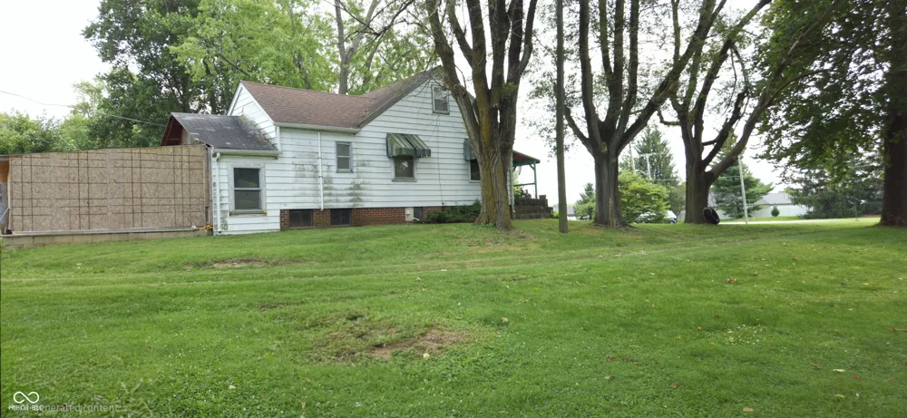 5820 E 25th Street Columbus, IN 47203