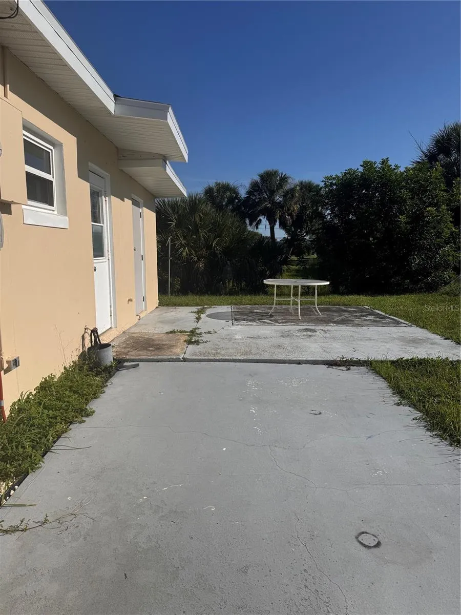21922 HERNANDO AVENUE Port Charlotte, FL 33952