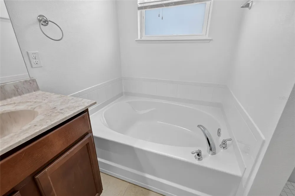 345 RED KITE DRIVE Groveland, FL 34736