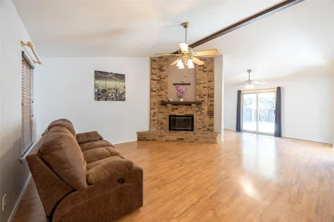 1512 Jabbet Drive