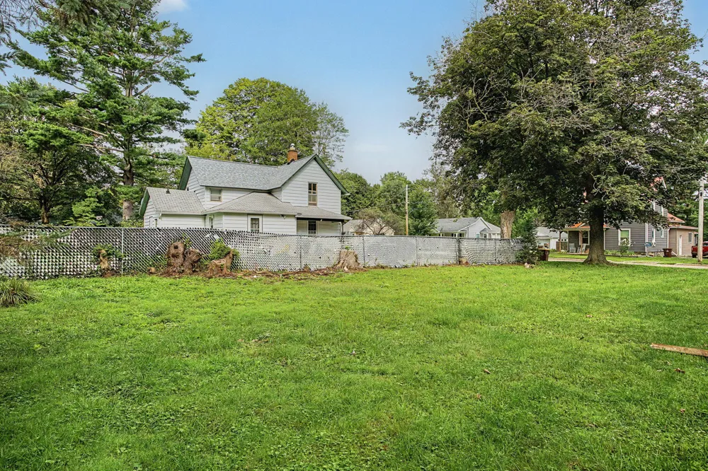 808 Jones Street Marshall, MI 49068
