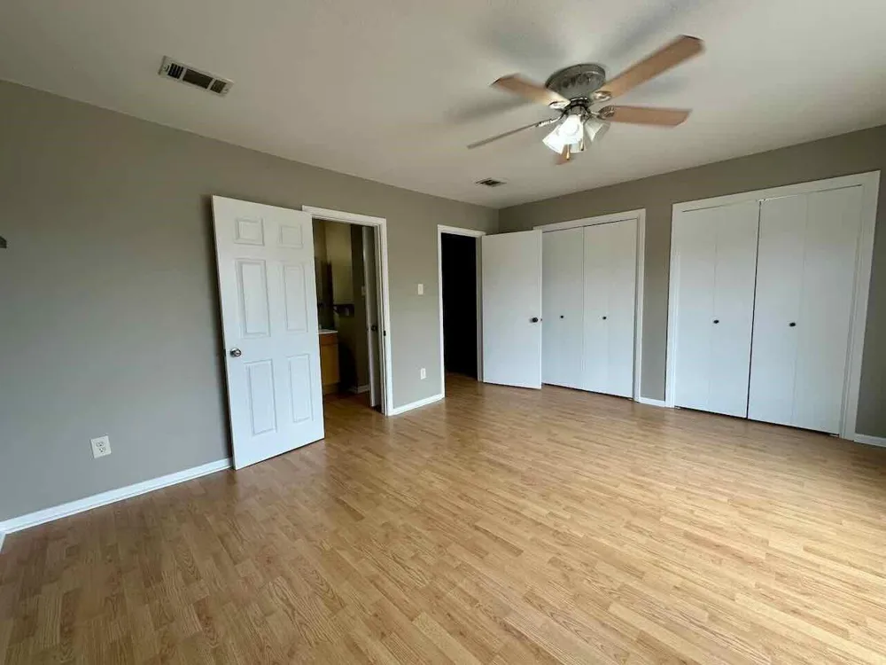 541 Longmeadow Street Beaumont, TX 77707