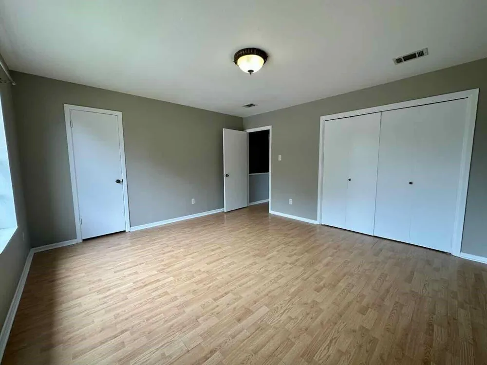 541 Longmeadow Street Beaumont, TX 77707